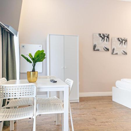 Stylish Studio Apartment Wiener Stadthalle Экстерьер фото