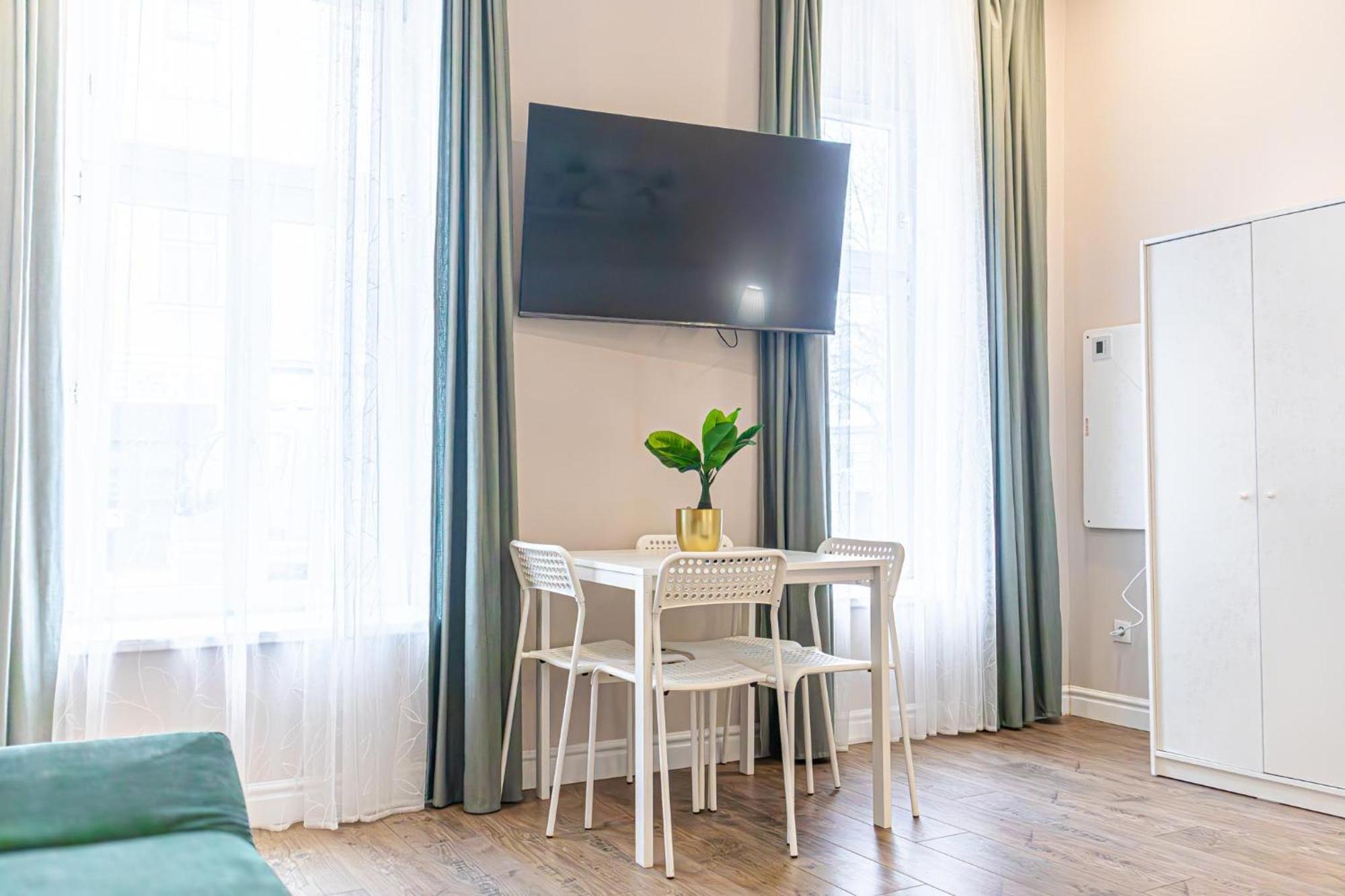 Stylish Studio Apartment Wiener Stadthalle Экстерьер фото