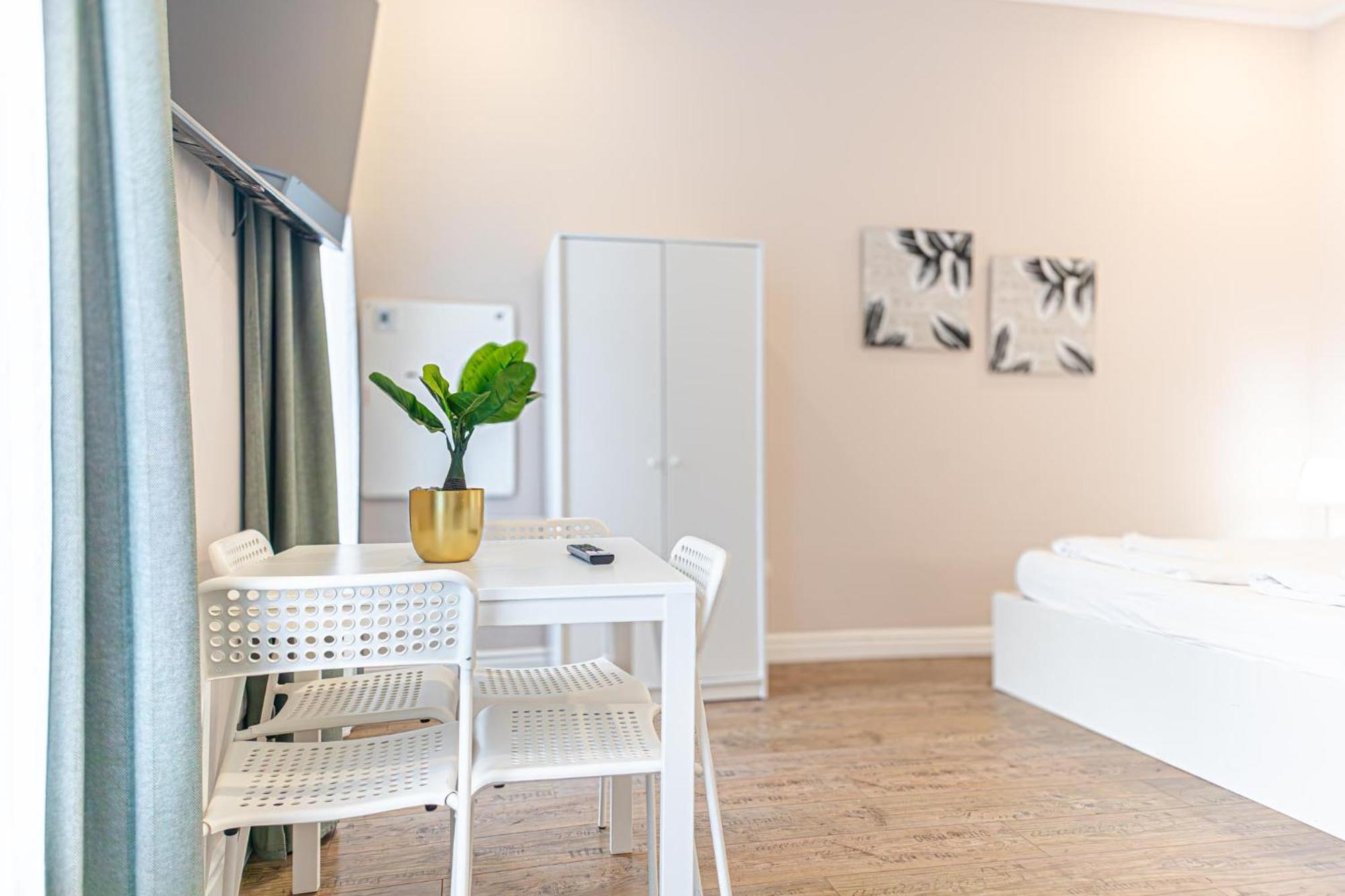 Stylish Studio Apartment Wiener Stadthalle Экстерьер фото