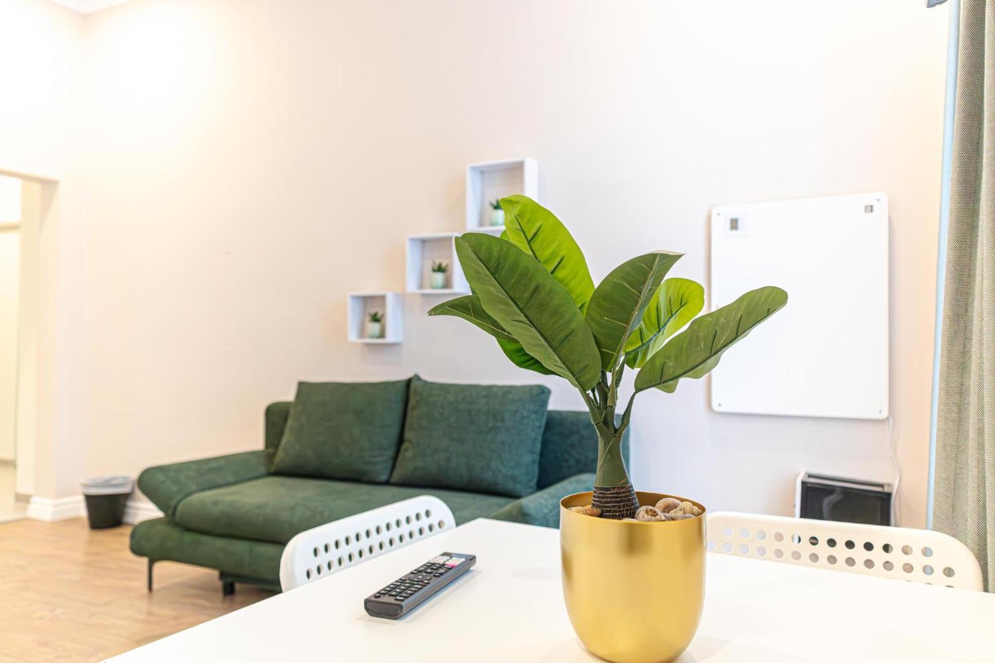 Stylish Studio Apartment Wiener Stadthalle Экстерьер фото
